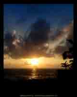 Link to photographs of Hawaiian sunrises, sunsets, and moon images on blueroom a/d/i